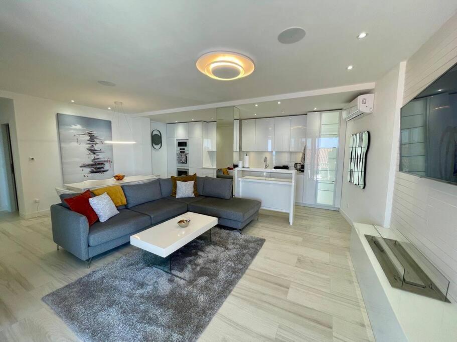 Modern 2Bdrm Apt Luxeview4- Seaview Dubrovnik Buitenkant foto